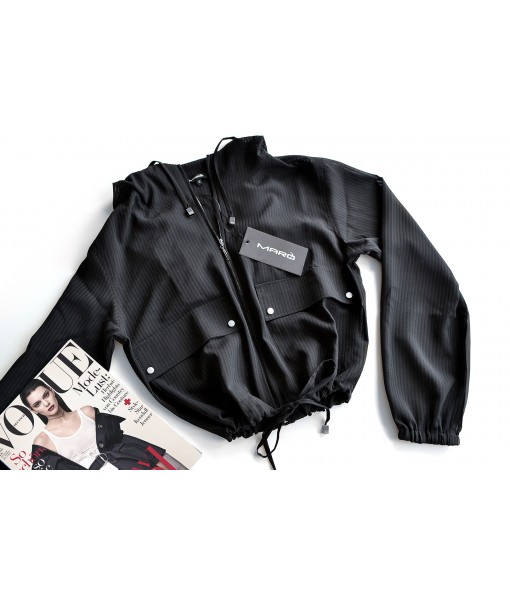 шифонова вітрівка з капюшоном