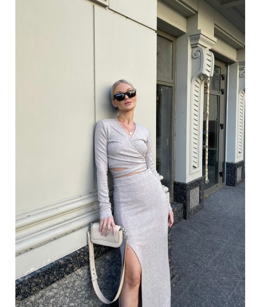 топ на запах бежевий жакардовий