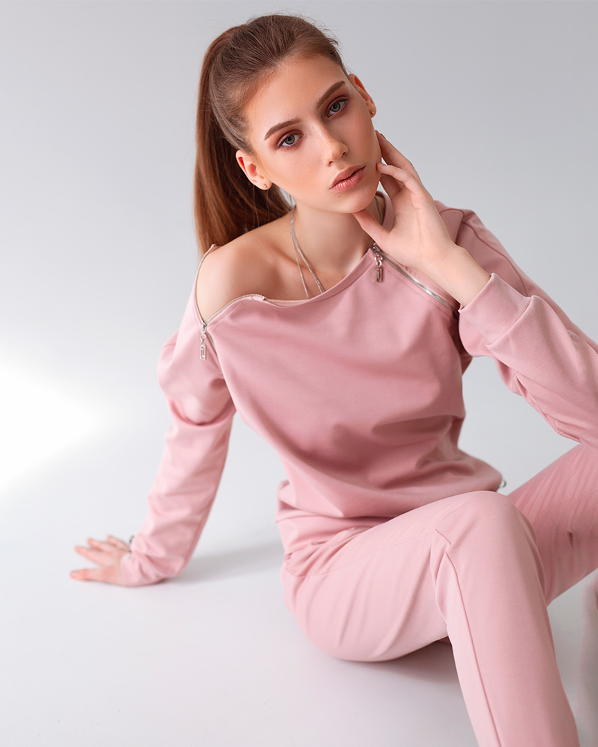   костюм з блискавками ніжна троянда