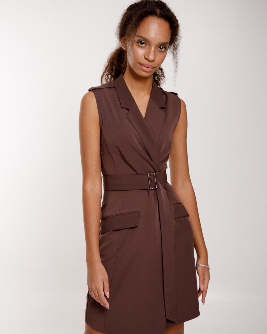 сукня-піджак з погонами без рукава шоколад